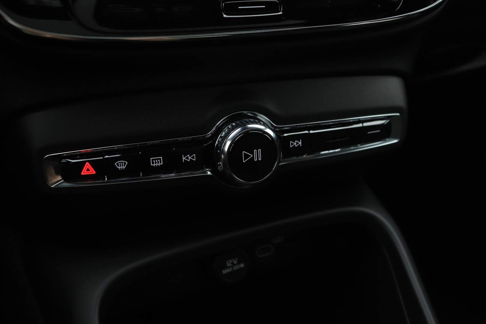 Volvo EX40 Single Motor Extended Range Plus Black Ed. 82 kWh | ACC | Panoramadak | 360° Camera | Harman/Kardon | BLIS | 20 Inch