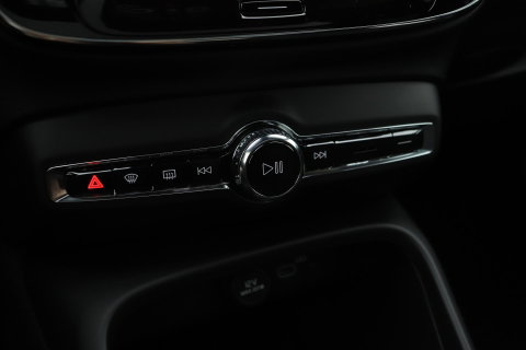 Volvo EX40 Single Motor Extended Range Plus Black Ed. 82 kWh | ACC | Panoramadak | 360° Camera | Harman/Kardon | BLIS | 20 Inch