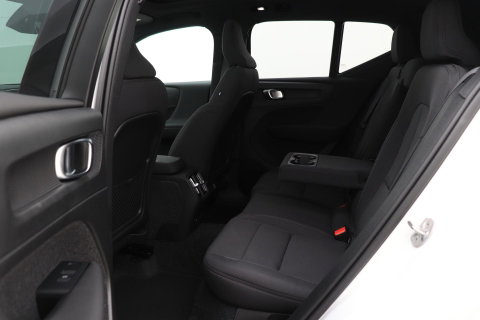 Volvo EX40 Single Motor Extended Range Plus Black Ed. 82 kWh | ACC | Panoramadak | 360° Camera | Harman/Kardon | BLIS | 20 Inch