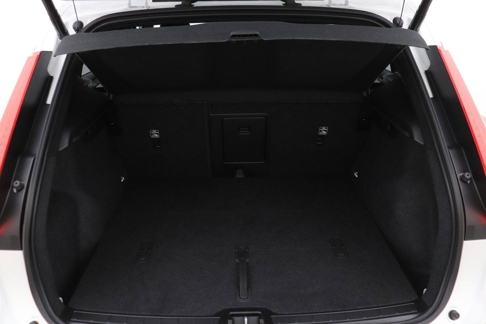 Volvo EX40 Single Motor Extended Range Plus Black Ed. 82 kWh | ACC | Panoramadak | 360° Camera | Harman/Kardon | BLIS | 20 Inch