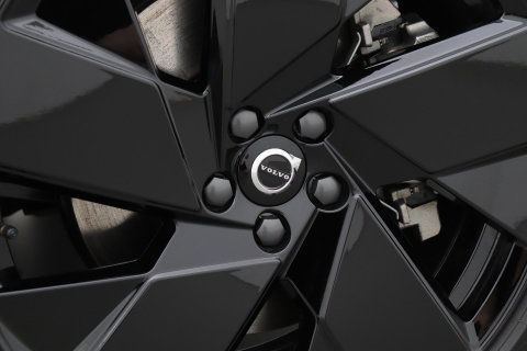 Volvo EX40 Single Motor Extended Range Plus Black Ed. 82 kWh | ACC | Panoramadak | 360° Camera | Harman/Kardon | BLIS | 20 Inch