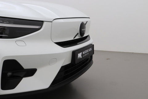 Volvo EX40 Single Motor Extended Range Plus Black Ed. 82 kWh | ACC | Panoramadak | 360° Camera | Harman/Kardon | BLIS | 20 Inch