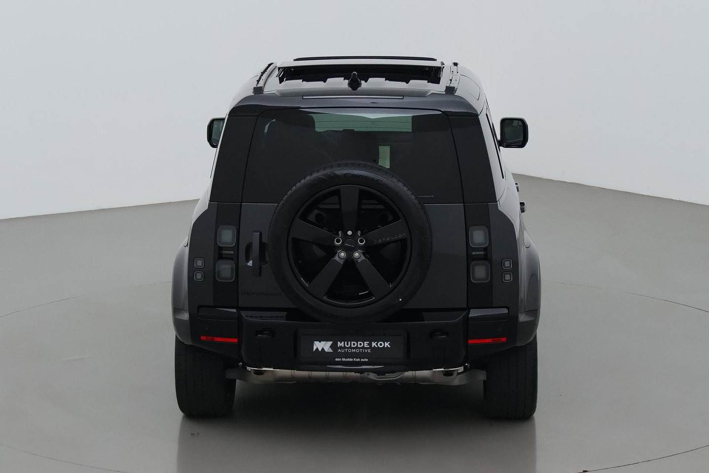 Land Rover Defender 2.0 P300e 110 X-Dynamic HSE | FACELIFT | ClearSight | Meridian Surround | Head-Up | ACC | Panoramadak | Trekhaak