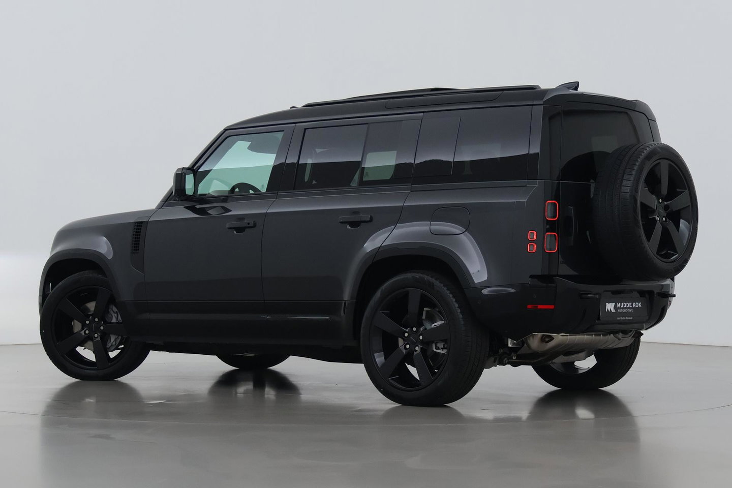 Land Rover Defender 2.0 P300e 110 X-Dynamic HSE | FACELIFT | ClearSight | Meridian Surround | Head-Up | ACC | Panoramadak | Trekhaak