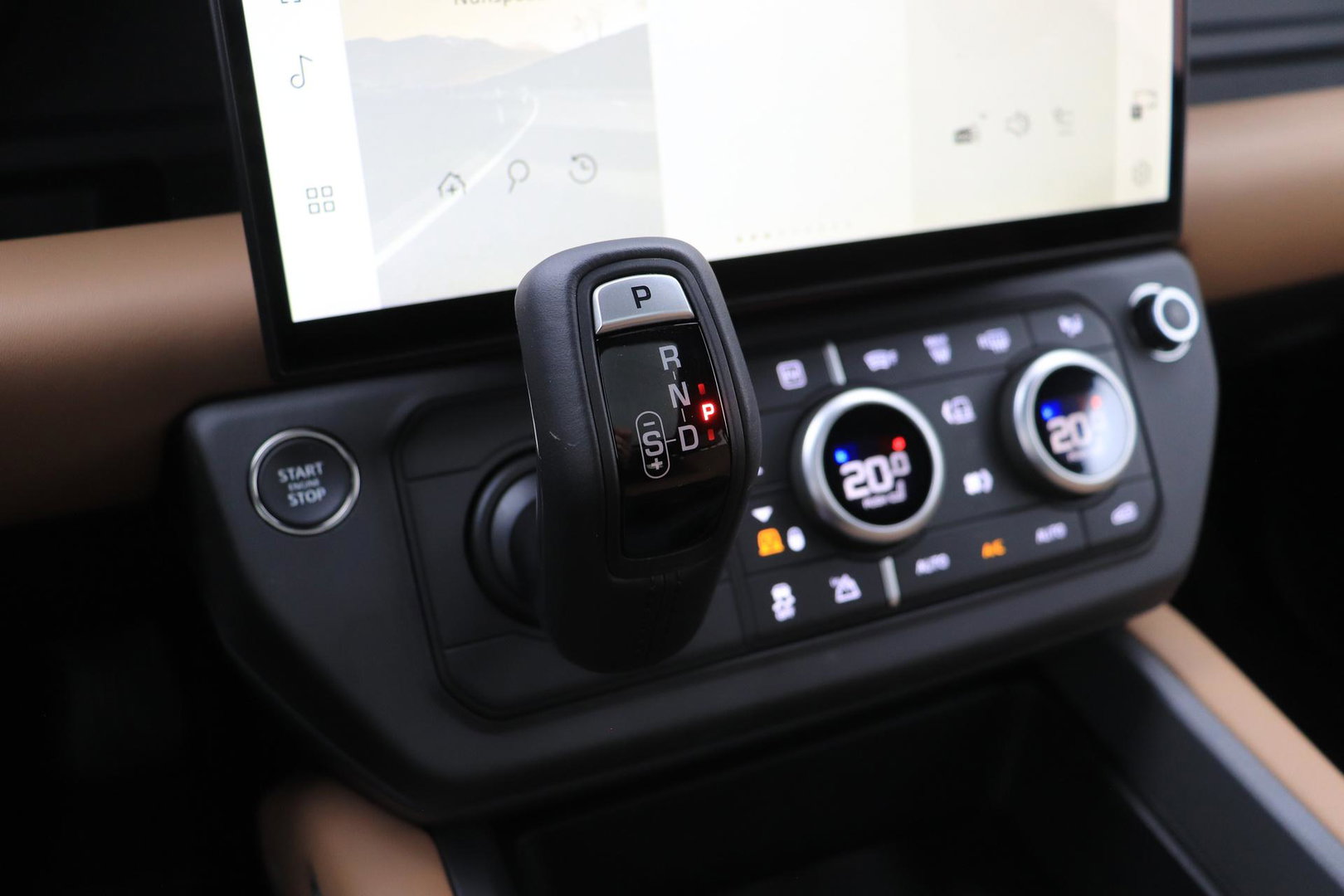 Land Rover Defender 2.0 P300e 110 X-Dynamic HSE | FACELIFT | ClearSight | Meridian Surround | Head-Up | ACC | Panoramadak | Trekhaak