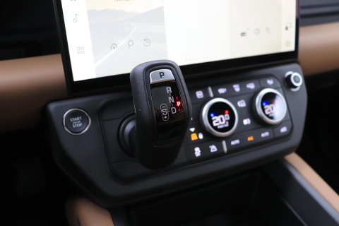 Land Rover Defender 2.0 P300e 110 X-Dynamic HSE | FACELIFT | ClearSight | Meridian Surround | Head-Up | ACC | Panoramadak | Trekhaak
