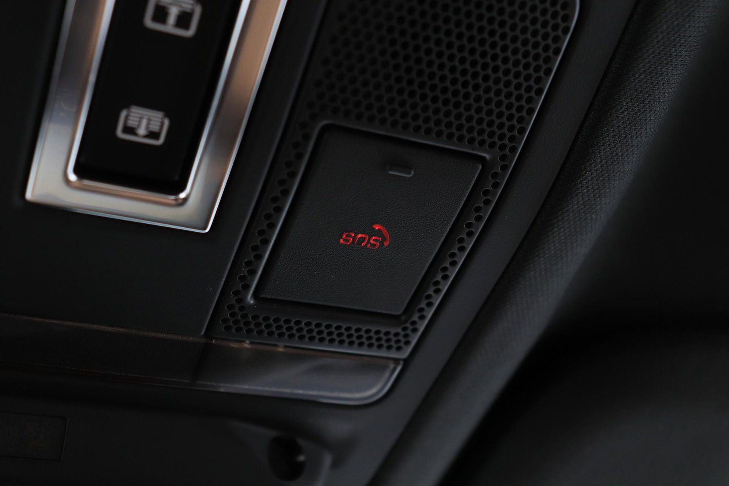 Land Rover Defender 2.0 P300e 110 X-Dynamic HSE | FACELIFT | ClearSight | Meridian Surround | Head-Up | ACC | Panoramadak | Trekhaak