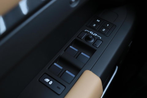 Land Rover Defender 2.0 P300e 110 X-Dynamic HSE | FACELIFT | ClearSight | Meridian Surround | Head-Up | ACC | Panoramadak | Trekhaak