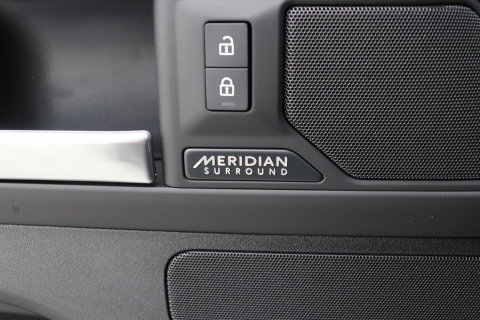 Land Rover Defender 2.0 P300e 110 X-Dynamic HSE | FACELIFT | ClearSight | Meridian Surround | Head-Up | ACC | Panoramadak | Trekhaak