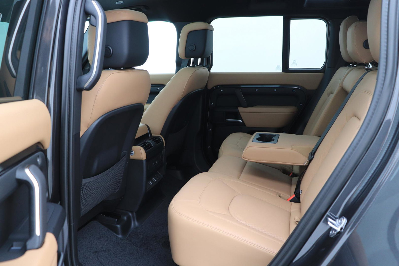 Land Rover Defender 2.0 P300e 110 X-Dynamic HSE | FACELIFT | ClearSight | Meridian Surround | Head-Up | ACC | Panoramadak | Trekhaak