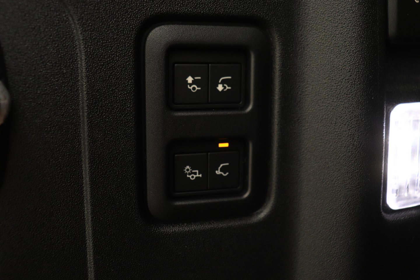Land Rover Defender 2.0 P300e 110 X-Dynamic HSE | FACELIFT | ClearSight | Meridian Surround | Head-Up | ACC | Panoramadak | Trekhaak