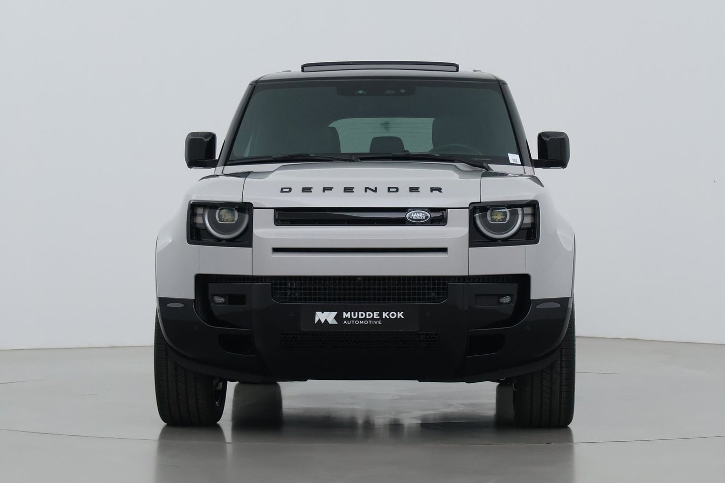 Land Rover Defender P300e 110 X-Dynamic HSE | FACELIFT | ClearSight | Meridian Surround | Head-Up | ACC | Panoramadak | Trekhaak