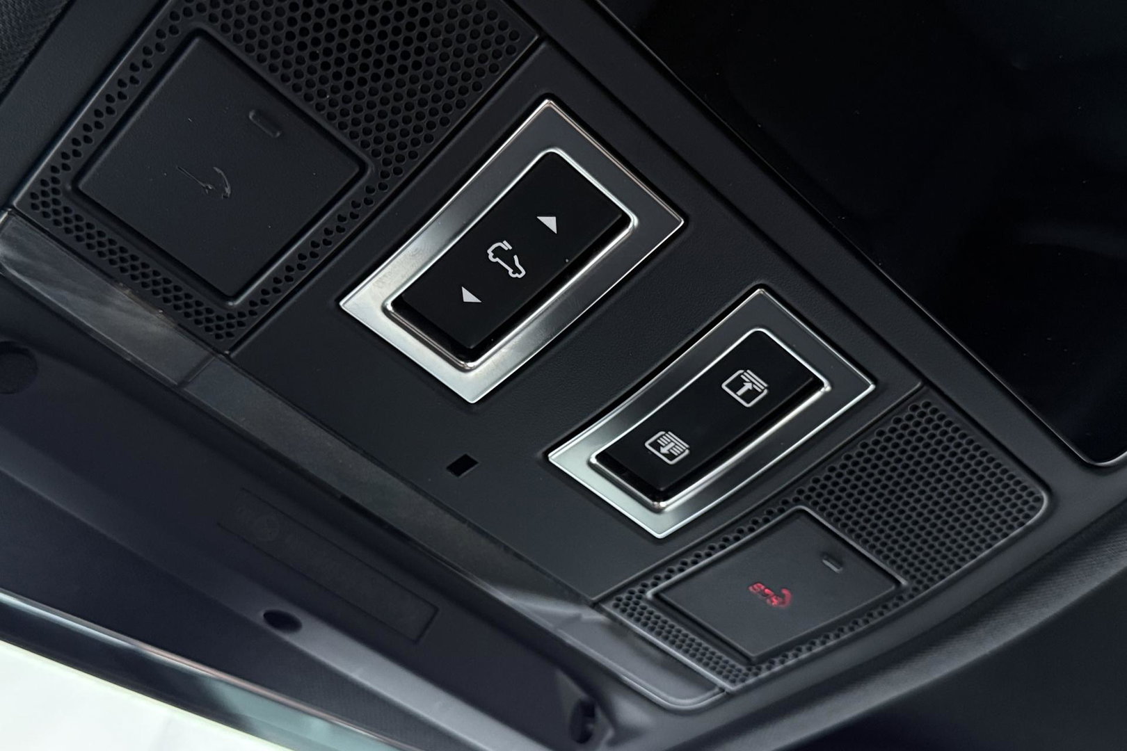 Land Rover Defender P300e 110 X-Dynamic HSE | FACELIFT | ClearSight | Meridian Surround | Head-Up | ACC | Panoramadak | Trekhaak