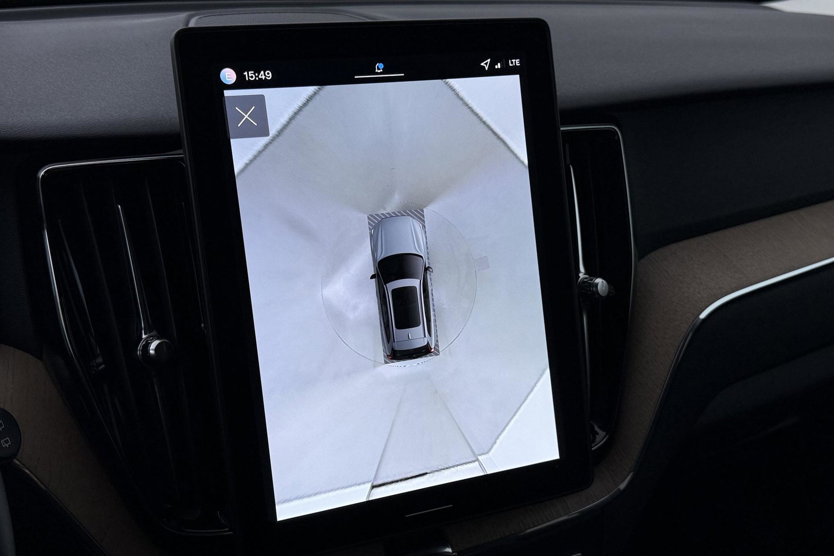 Volvo XC60 2.0 T8 Plug-in hybrid AWD Plus Dark | ACC | Harman/Kardon | 360° Camera | Stoel+Stuurverwarming | BLIS | Memory