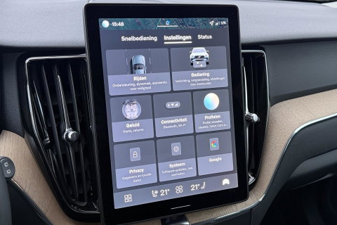 Volvo XC60 2.0 T8 Plug-in hybrid AWD Plus Dark | ACC | Harman/Kardon | 360° Camera | Stoel+Stuurverwarming | BLIS | Memory