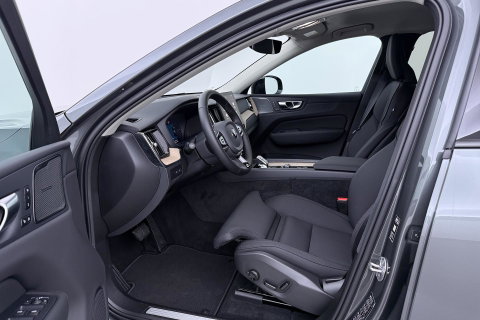 Volvo XC60 2.0 T8 Plug-in hybrid AWD Plus Dark | ACC | Harman/Kardon | 360° Camera | Stoel+Stuurverwarming | BLIS | Memory