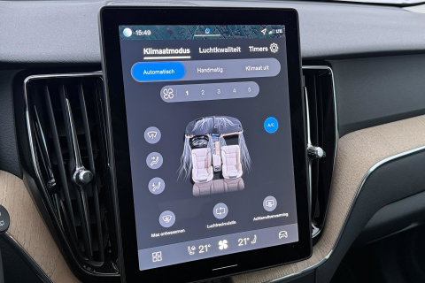 Volvo XC60 2.0 T8 Plug-in hybrid AWD Plus Dark | ACC | Harman/Kardon | 360° Camera | Stoel+Stuurverwarming | BLIS | Memory