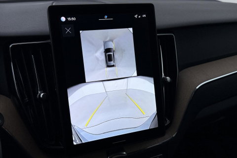 Volvo XC60 2.0 T8 Plug-in hybrid AWD Plus Dark | ACC | Harman/Kardon | 360° Camera | Stoel+Stuurverwarming | BLIS | Memory