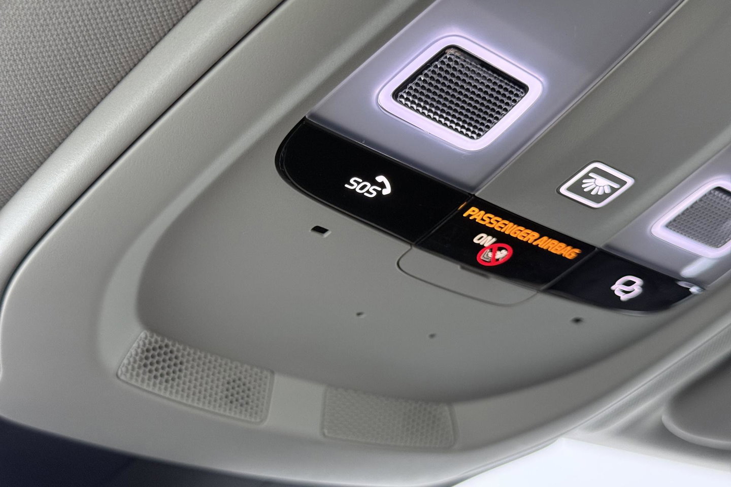 Volvo XC60 2.0 T8 Plug-in hybrid AWD Plus Dark | ACC | Harman/Kardon | 360° Camera | Stoel+Stuurverwarming | BLIS | Memory