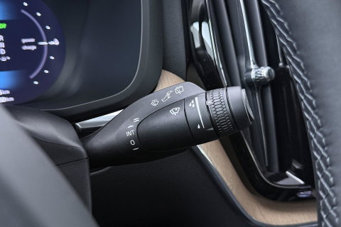 Volvo XC60 2.0 T8 Plug-in hybrid AWD Plus Dark | ACC | Harman/Kardon | 360° Camera | Stoel+Stuurverwarming | BLIS | Memory