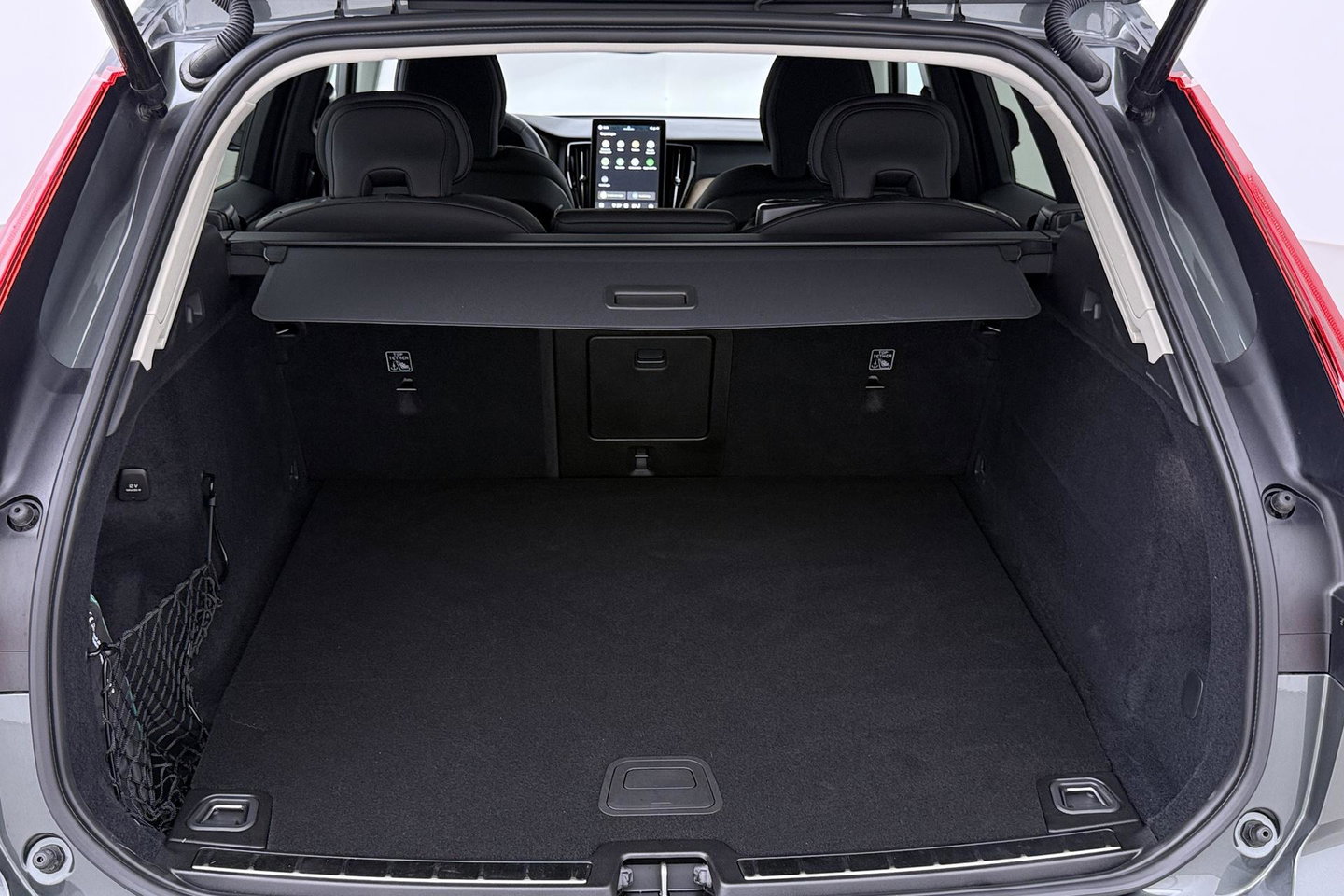 Volvo XC60 2.0 T8 Plug-in hybrid AWD Plus Dark | ACC | Harman/Kardon | 360° Camera | Stoel+Stuurverwarming | BLIS | Memory
