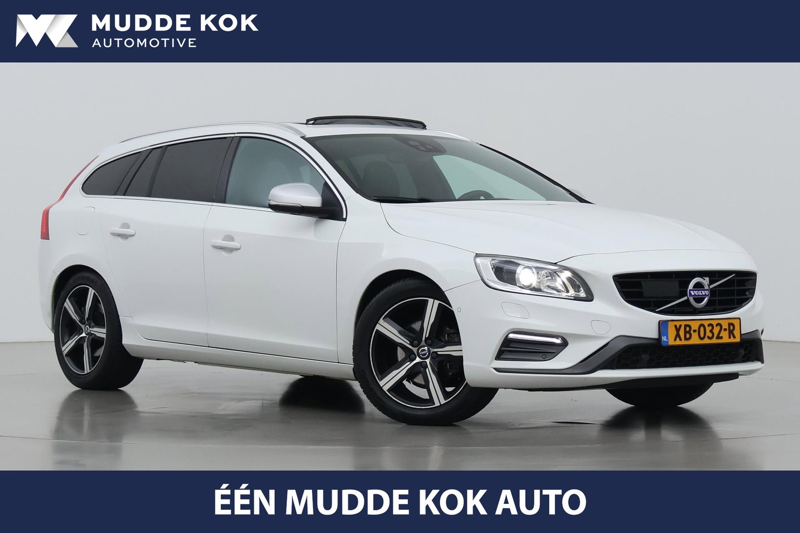 Volvo V60 2.0 T4 Business Sport | ACC | Schuifdak | BLIS | Parkeerverwarming | Keyless | Camera | Xenon | 18 inch