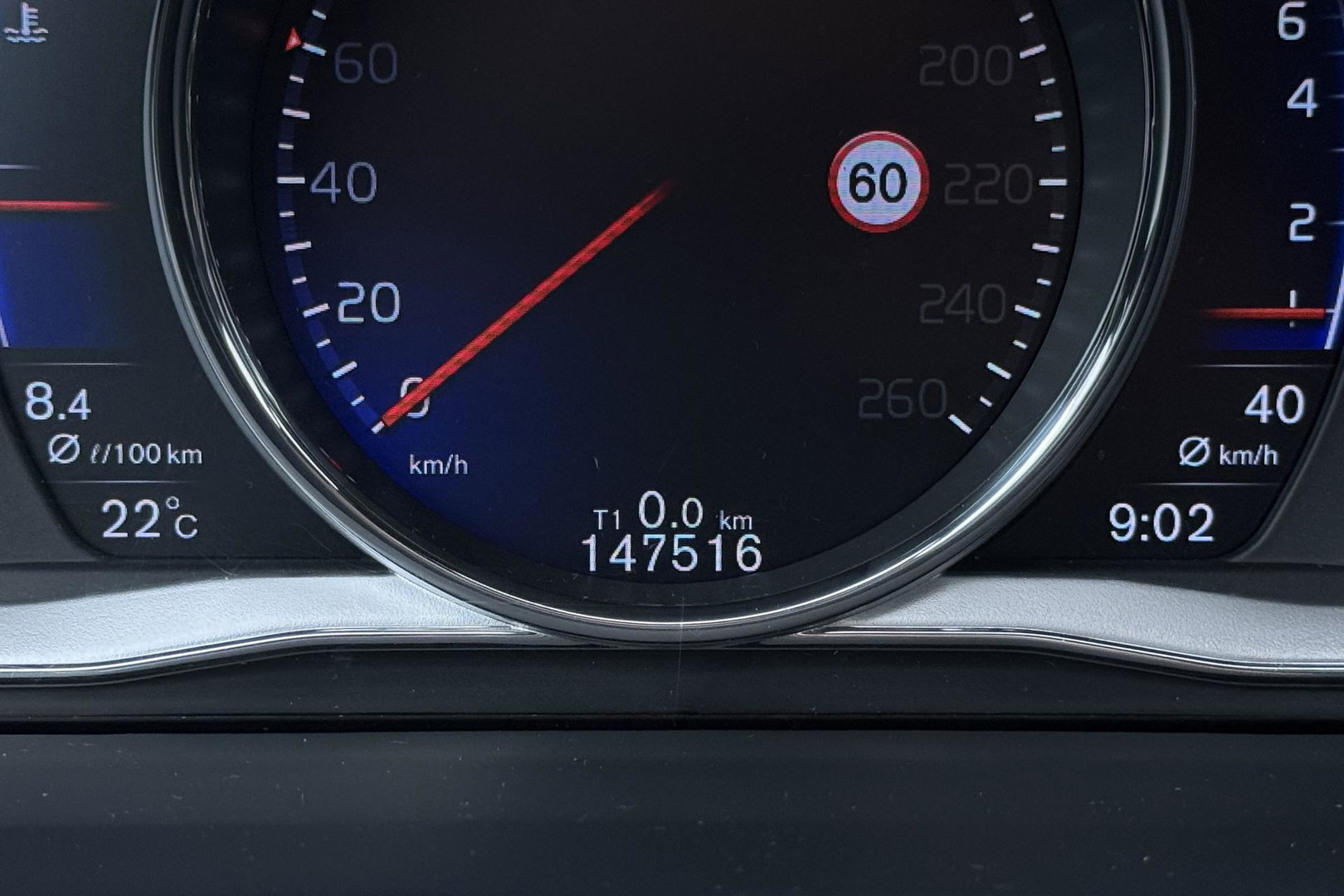 Volvo V60 2.0 T4 Business Sport | ACC | Schuifdak | BLIS | Parkeerverwarming | Keyless | Camera | Xenon | 18 inch