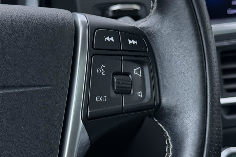 Volvo V60 2.0 T4 Business Sport | ACC | Schuifdak | BLIS | Parkeerverwarming | Keyless | Camera | Xenon | 18 inch