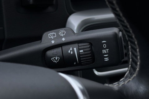 Volvo V60 2.0 T4 Business Sport | ACC | Schuifdak | BLIS | Parkeerverwarming | Keyless | Camera | Xenon | 18 inch