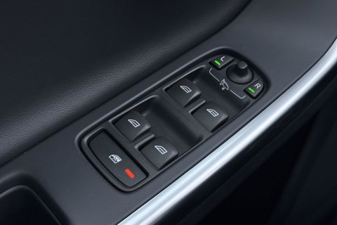 Volvo V60 2.0 T4 Business Sport | ACC | Schuifdak | BLIS | Parkeerverwarming | Keyless | Camera | Xenon | 18 inch