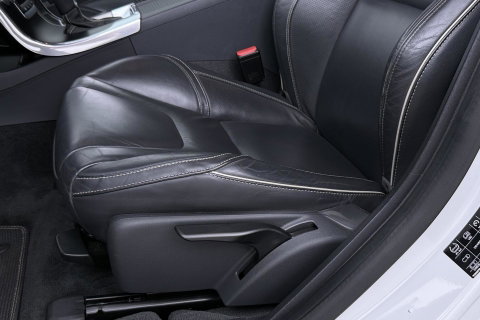 Volvo V60 2.0 T4 Business Sport | ACC | Schuifdak | BLIS | Parkeerverwarming | Keyless | Camera | Xenon | 18 inch