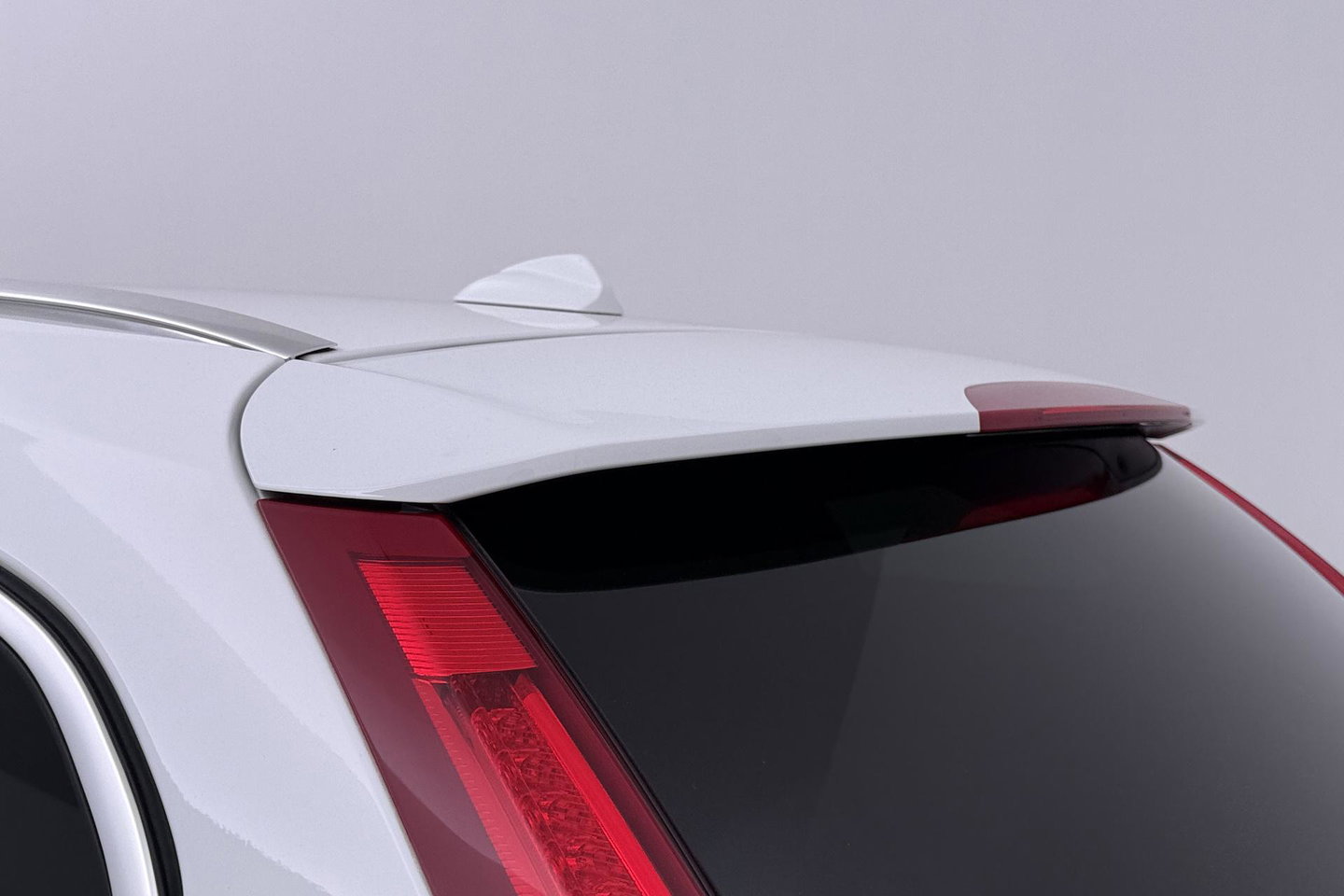 Volvo V60 2.0 T4 Business Sport | ACC | Schuifdak | BLIS | Parkeerverwarming | Keyless | Camera | Xenon | 18 inch