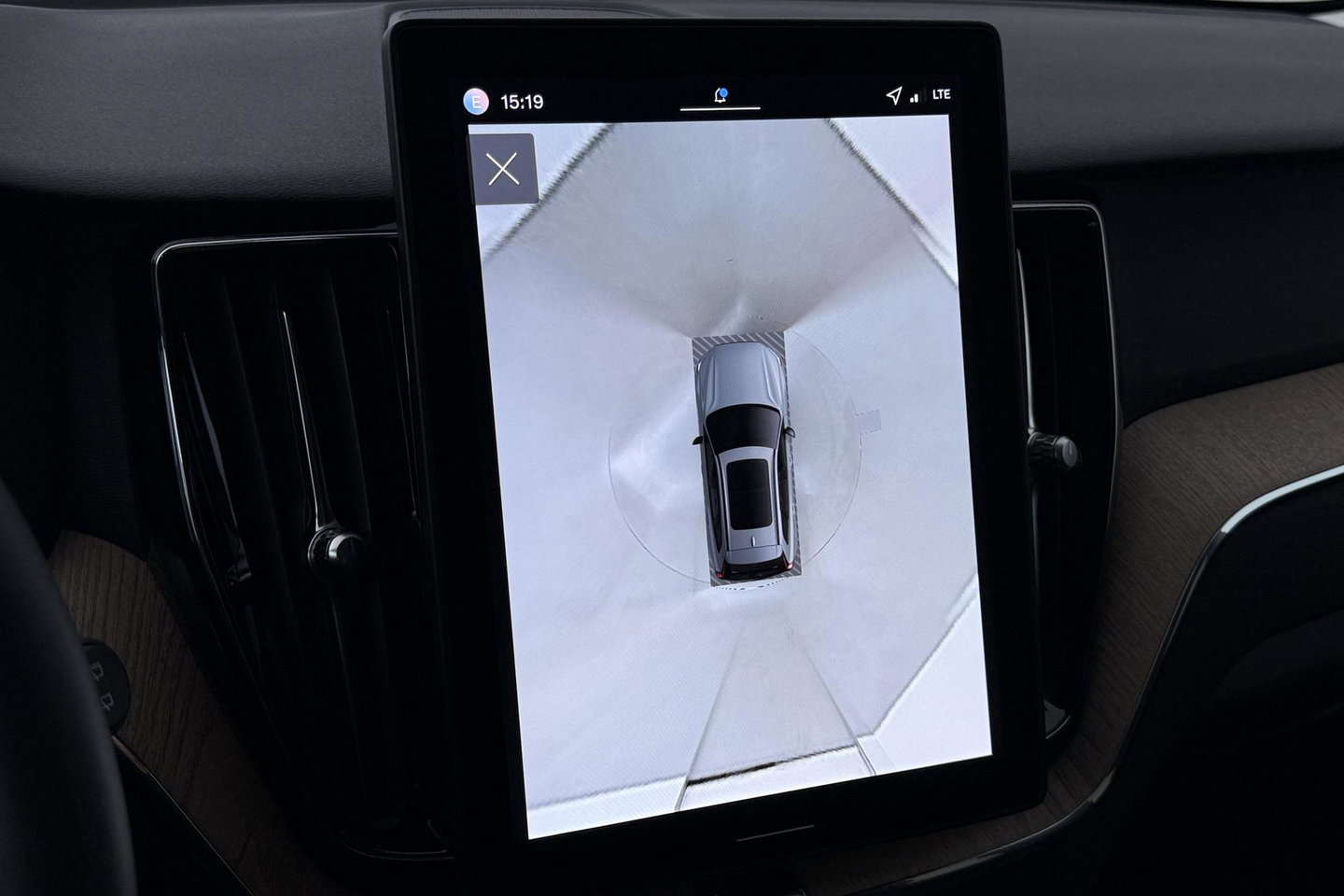 Volvo XC60 T8 Plug-in hybrid Plus Dark | ACC | Harman/Kardon | 360° Camera | Stoel+Stuurverwarming | BLIS | Memory