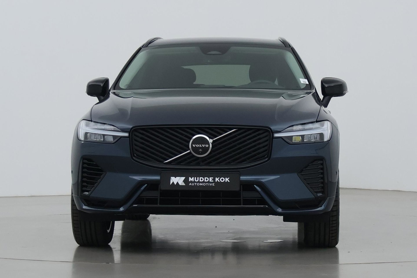 Volvo XC60 T8 Plug-in hybrid Plus Dark | ACC | Harman/Kardon | 360° Camera | Stoel+Stuurverwarming | BLIS | Memory