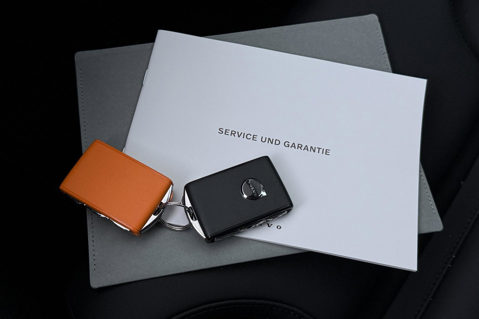 Volvo XC60 T8 Plug-in hybrid Plus Dark | ACC | Harman/Kardon | 360° Camera | Stoel+Stuurverwarming | BLIS | Memory