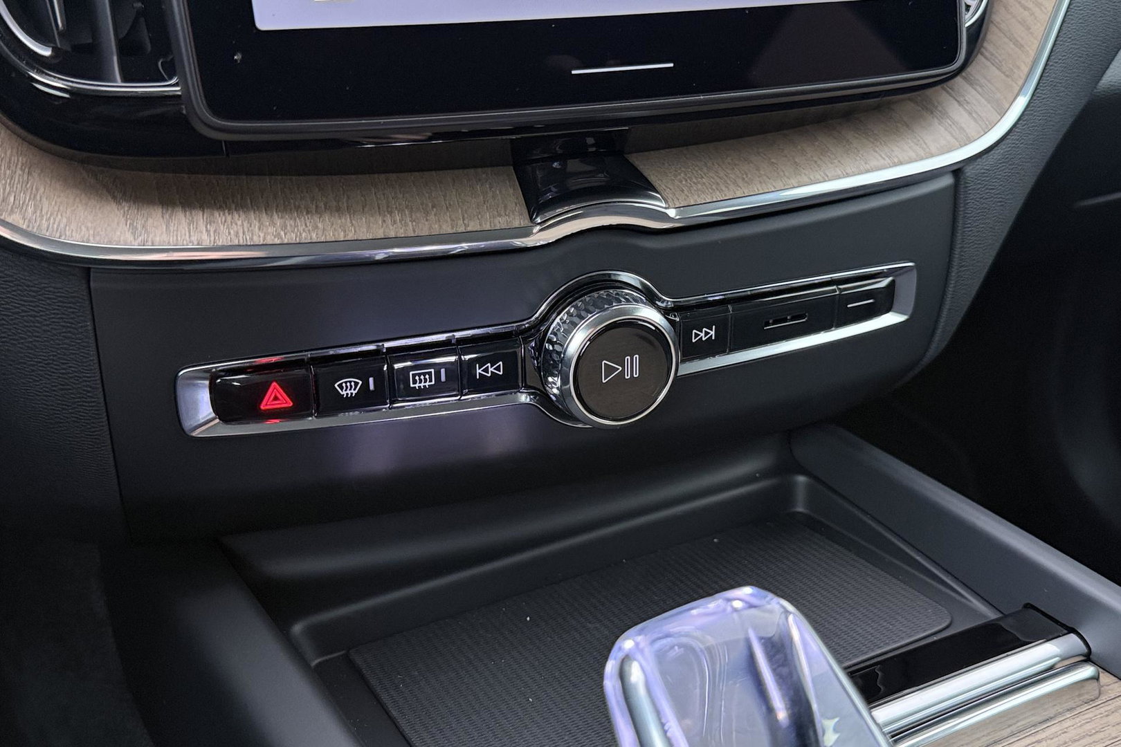 Volvo XC60 T8 Plug-in hybrid Plus Dark | ACC | Harman/Kardon | 360° Camera | Stoel+Stuurverwarming | BLIS | Memory