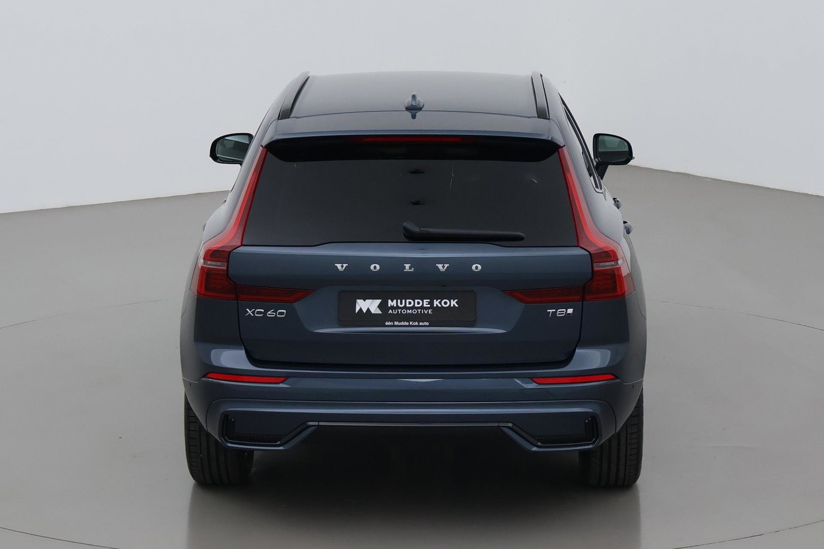 Volvo XC60 T8 Plug-in hybrid Plus Dark | ACC | Harman/Kardon | 360° Camera | Stoel+Stuurverwarming | BLIS | Memory
