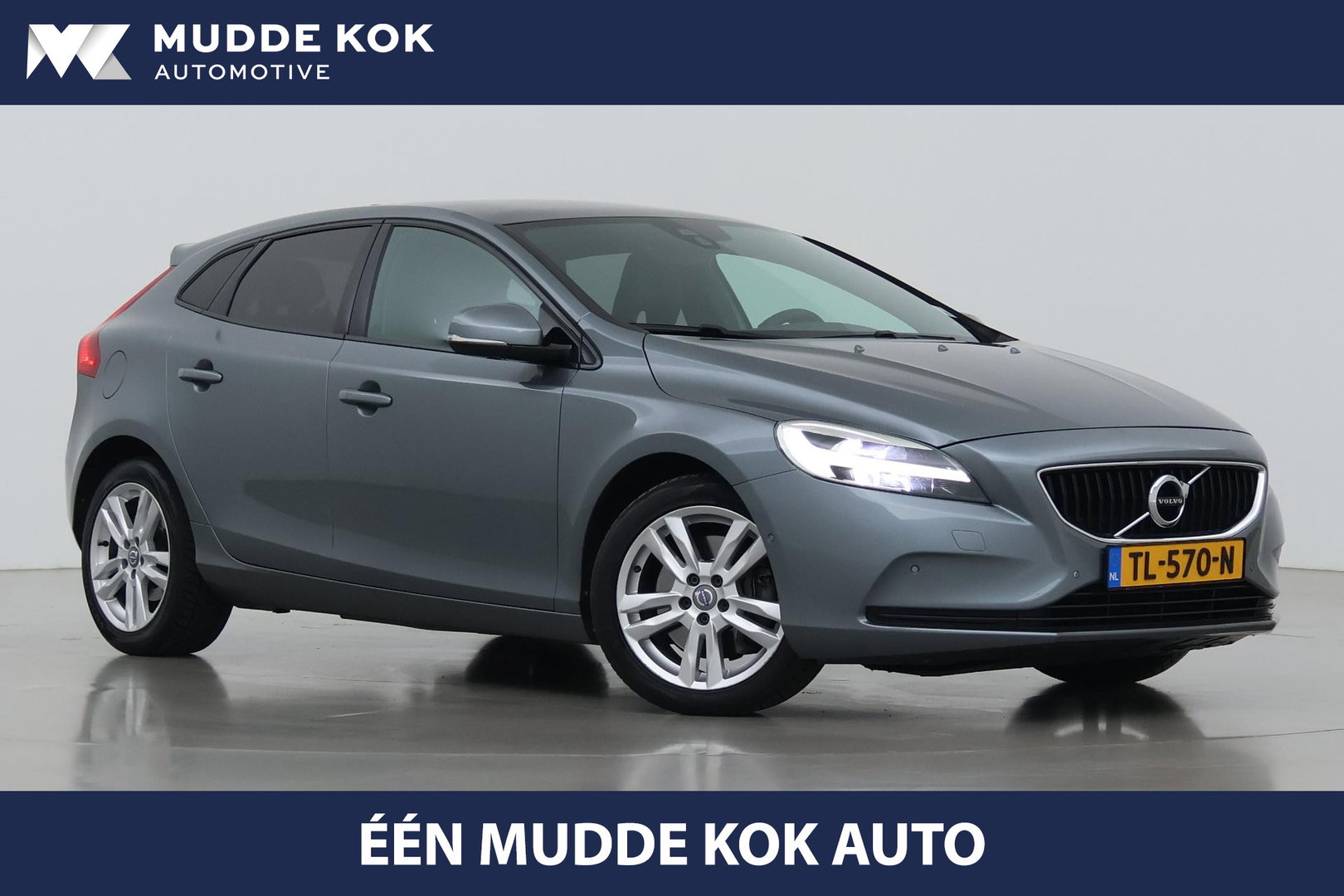 Volvo V40 1.5 T3 Dynamic Edition | Panoramadak | Camera | Harman/Kardon | Keyless | Leder | Automaat