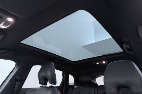Volvo V40 1.5 T3 Dynamic Edition | Panoramadak | Camera | Harman/Kardon | Keyless | Leder | Automaat