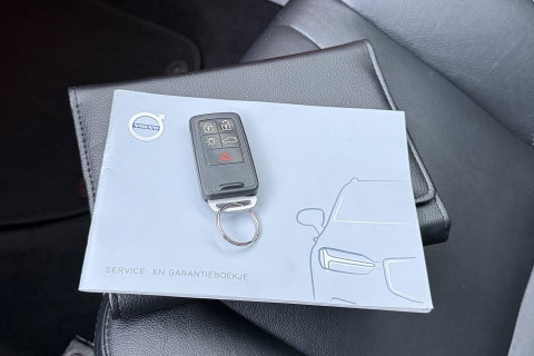 Volvo V40 1.5 T3 Dynamic Edition | Panoramadak | Camera | Harman/Kardon | Keyless | Leder | Automaat