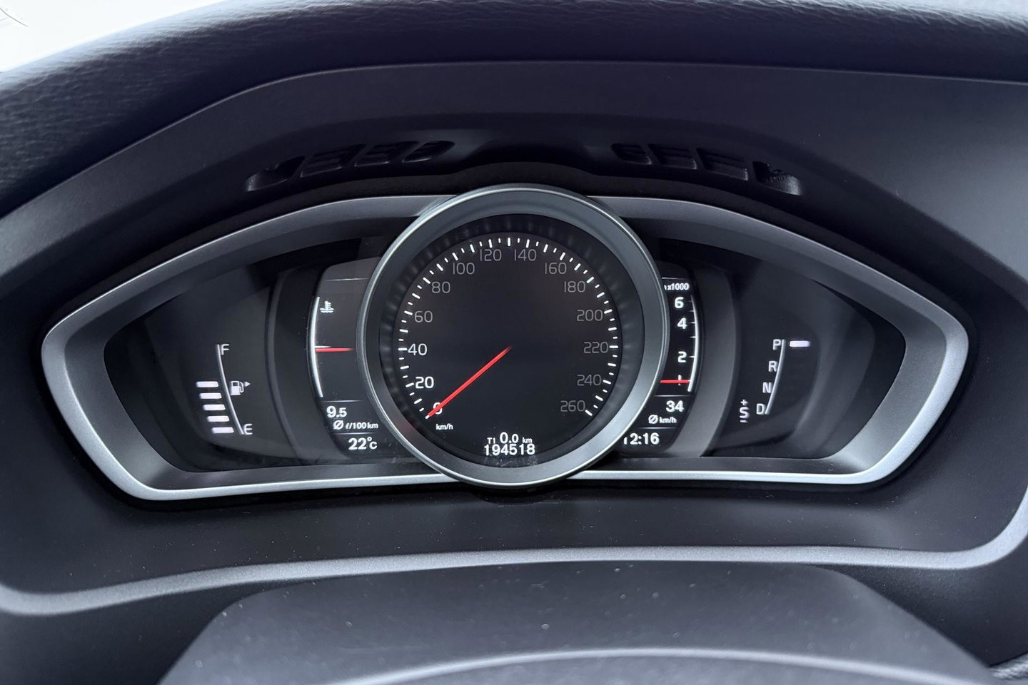 Volvo V40 1.5 T3 Dynamic Edition | Panoramadak | Camera | Harman/Kardon | Keyless | Leder | Automaat