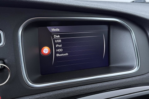 Volvo V40 1.5 T3 Dynamic Edition | Panoramadak | Camera | Harman/Kardon | Keyless | Leder | Automaat
