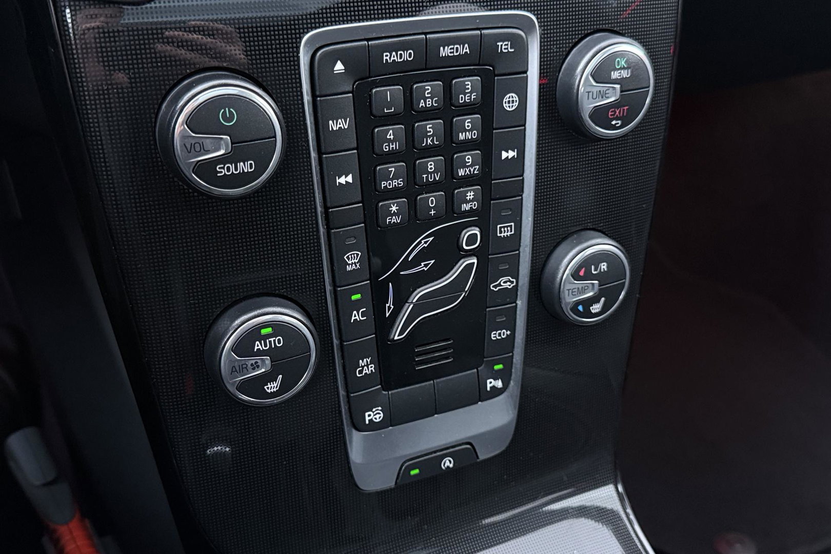 Volvo V40 1.5 T3 Dynamic Edition | Panoramadak | Camera | Harman/Kardon | Keyless | Leder | Automaat