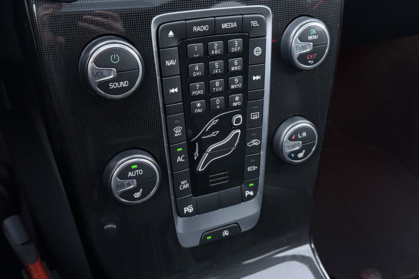 Volvo V40 1.5 T3 Dynamic Edition | Panoramadak | Camera | Harman/Kardon | Keyless | Leder | Automaat
