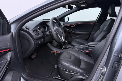 Volvo V40 1.5 T3 Dynamic Edition | Panoramadak | Camera | Harman/Kardon | Keyless | Leder | Automaat