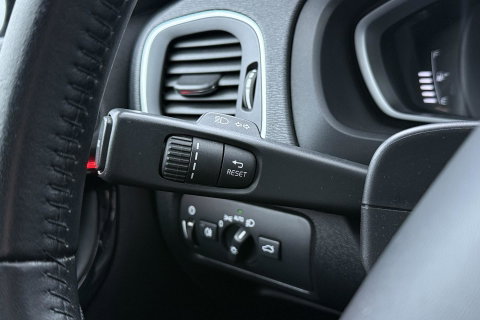Volvo V40 1.5 T3 Dynamic Edition | Panoramadak | Camera | Harman/Kardon | Keyless | Leder | Automaat