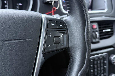 Volvo V40 1.5 T3 Dynamic Edition | Panoramadak | Camera | Harman/Kardon | Keyless | Leder | Automaat