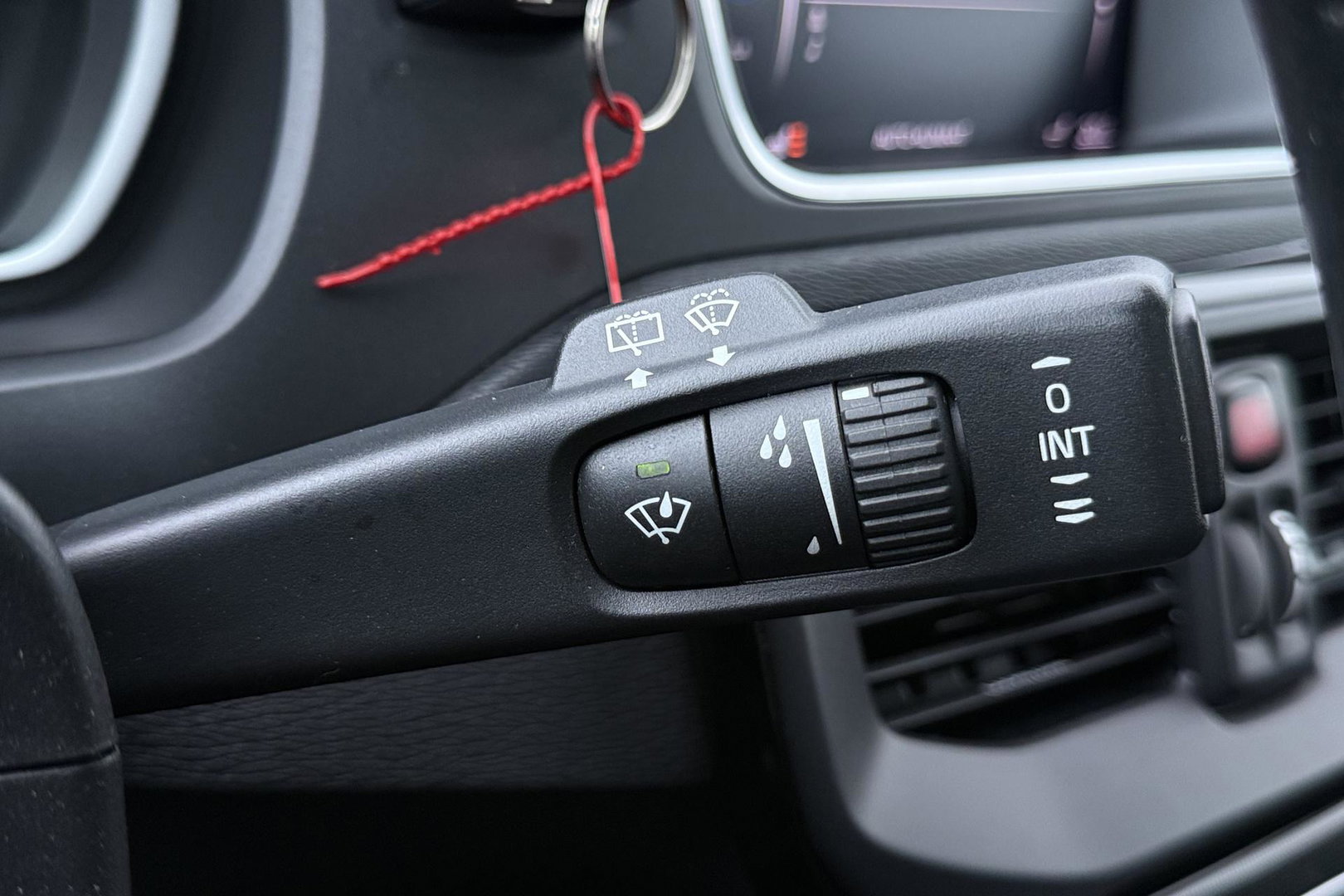 Volvo V40 1.5 T3 Dynamic Edition | Panoramadak | Camera | Harman/Kardon | Keyless | Leder | Automaat