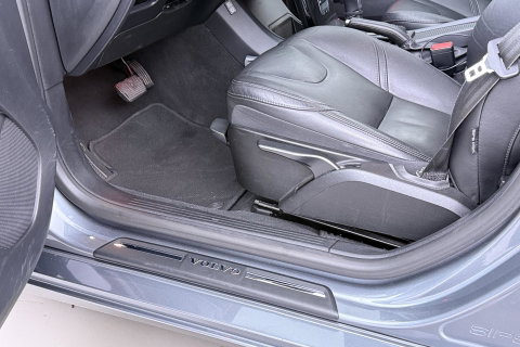 Volvo V40 1.5 T3 Dynamic Edition | Panoramadak | Camera | Harman/Kardon | Keyless | Leder | Automaat