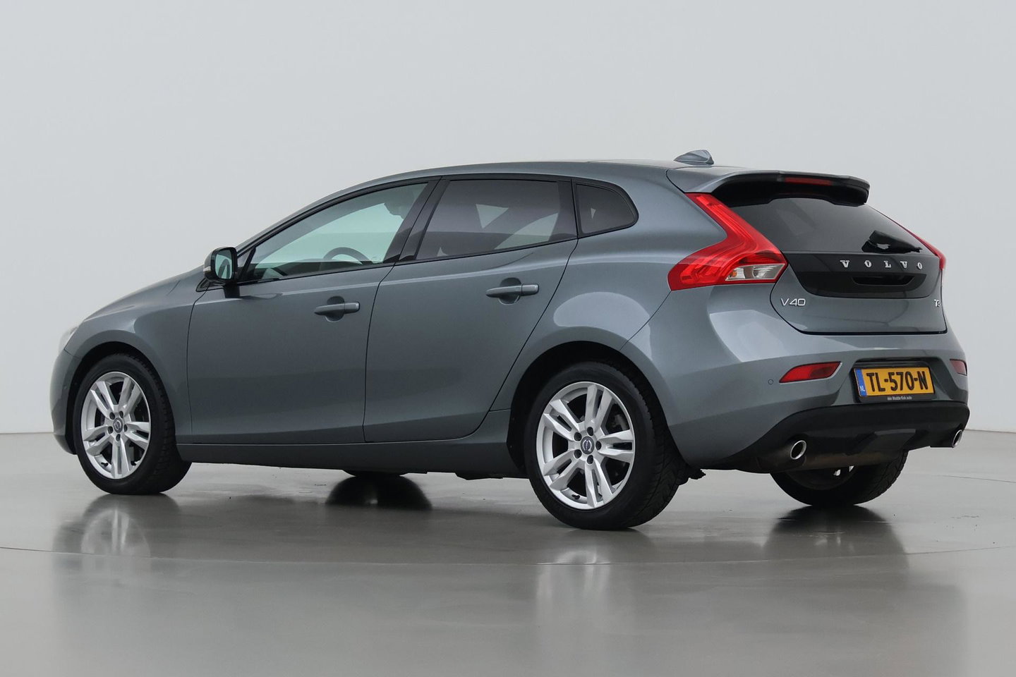 Volvo V40 1.5 T3 Dynamic Edition | Panoramadak | Camera | Harman/Kardon | Keyless | Leder | Automaat